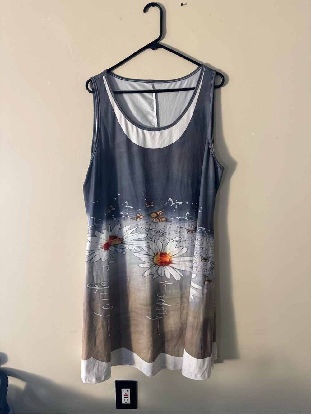 Women’s Sleeveless Daisy Floral Graphic Dress Gray White XL Boho